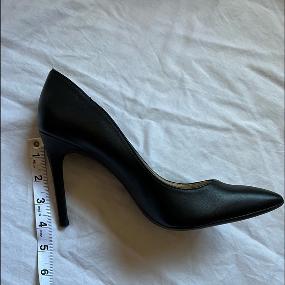 Jessica Simpson Black Leather Haneh Pump Sz 8 1/2 (39) Women’s - Picture 8 of 13